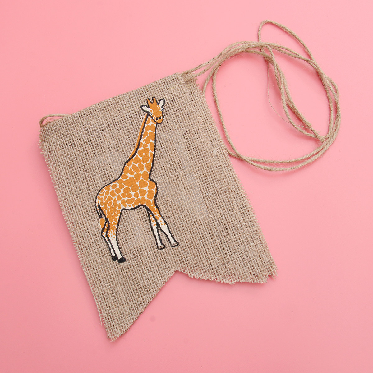 Giraffe Linen Hanging Banner S - огляд і ціна Baby Nursery Bunting